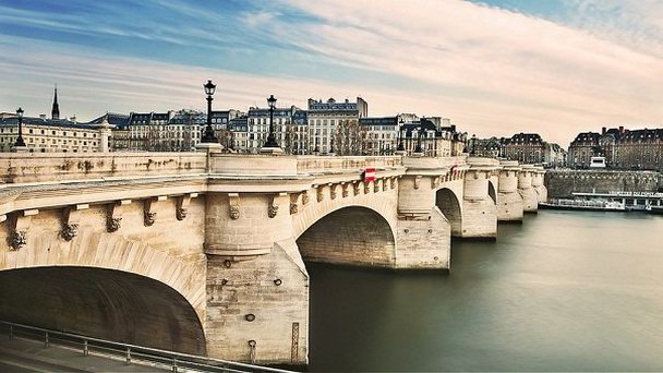 Новый мост в Париже