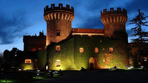 Деревня Перелада в Коста Брава