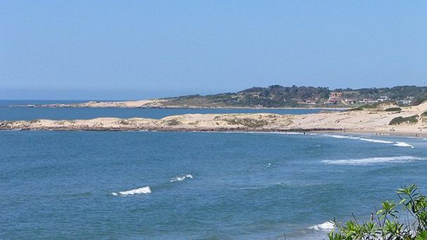 Пляж Лас Ачирас в Монтевидео Пляж Лас Ачирас в Монтевидео