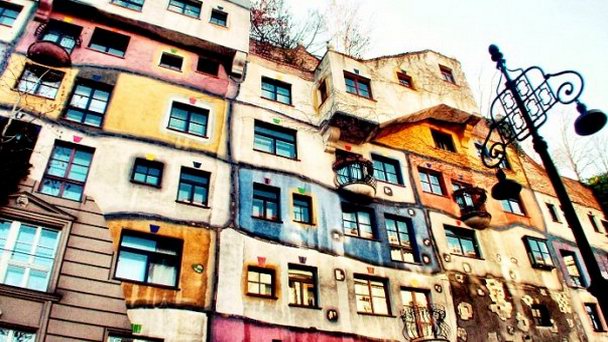 Деревня Хундертвассера в Вене