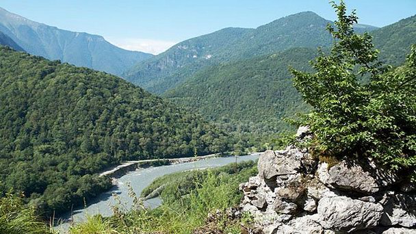 Долина реки Бзыбь в Пицунде