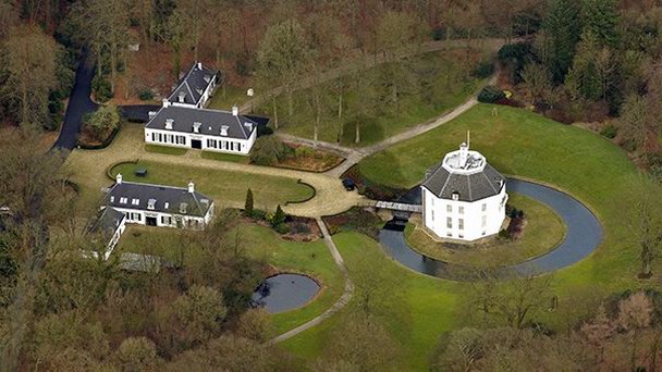 Замок Дракенштайн в Утрехте