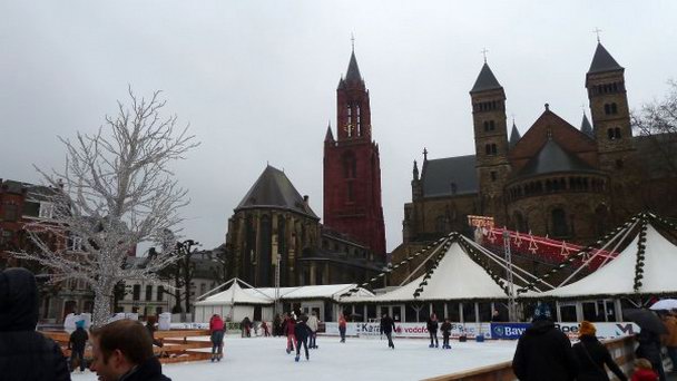 Ратушная площадь в Маастрихте