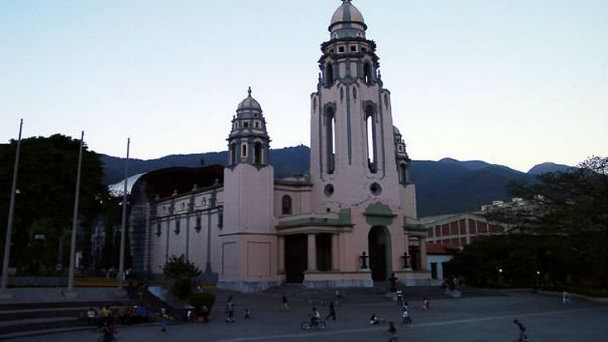 Национальный Пантеон в Каракасе