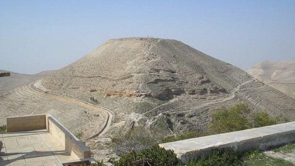 Гора Махерус в Мадаба-Маунте