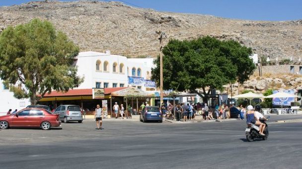 Линдос. Площадь Свободы (Платиа Элефтериас) на Родосе