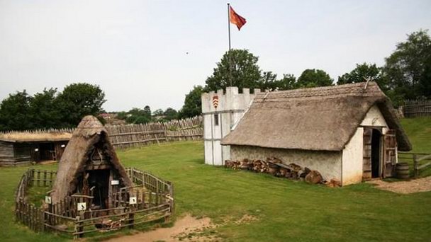 Замок Маунтфитчет в Станстеде в Англии