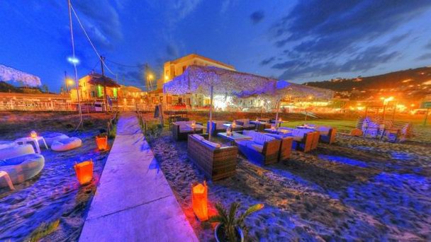 Кафе-бар Obreles в Скопелосе