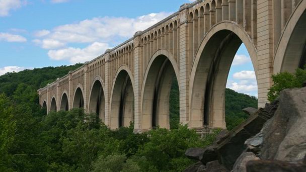 Древний виадук в Риме