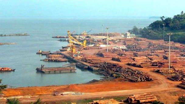 Порт Овендо в Либревиле