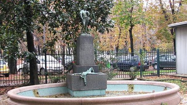 Фонтан Пиноккио в Милане