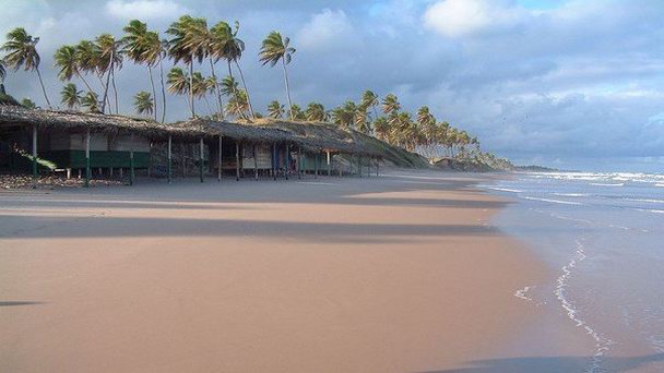 Пляж Massarandupio в Баии