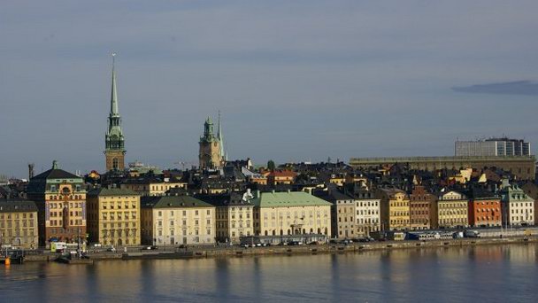 Набережная Шеппсбрун в Стокгольме