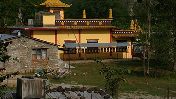 Лагерь беженцев из Тибета в Патане Лагерь беженцев из Тибета в Патане