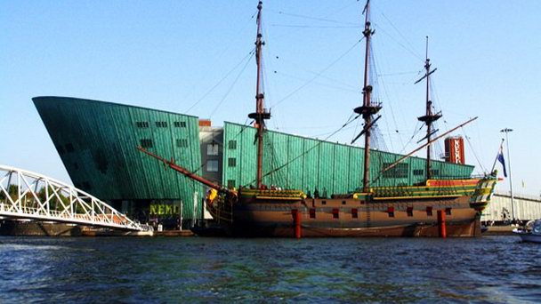 Научно-познавательный центр NEMO в Амстердаме