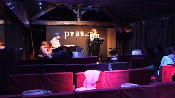 A New Yorker in Paris в Париже