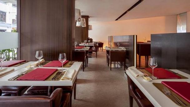 Ресторан Ember в Сингапуре