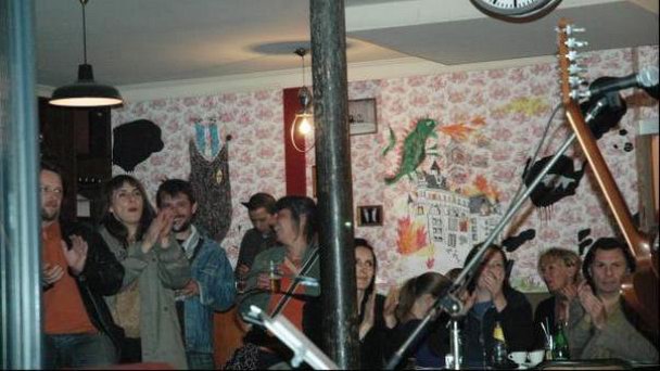 Кафе Медведи в Париже