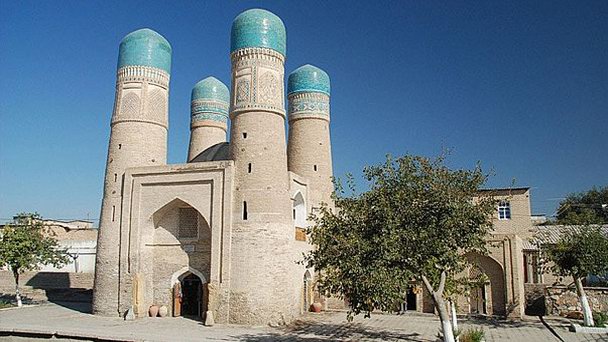 Медресе Чор-Минор в Бухаре