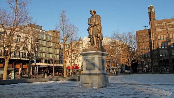 Площадь Рембрандта в Амстердаме