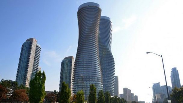 Башни «Мэрилин Монро» в Торонто Башни «Мэрилин Монро» в Торонто