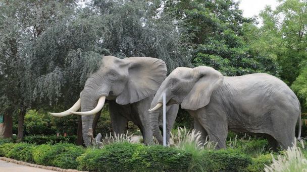 Городок Dubai Land в Дубае