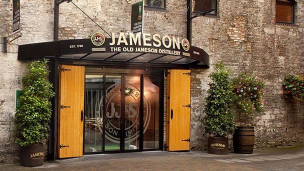 Музей ирландского виски Старая винокурня Джеймсон в Дублине