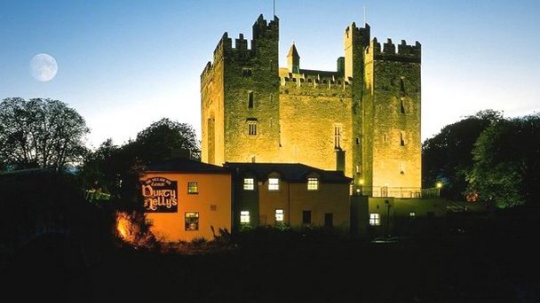 Замок Банратти в Клэре