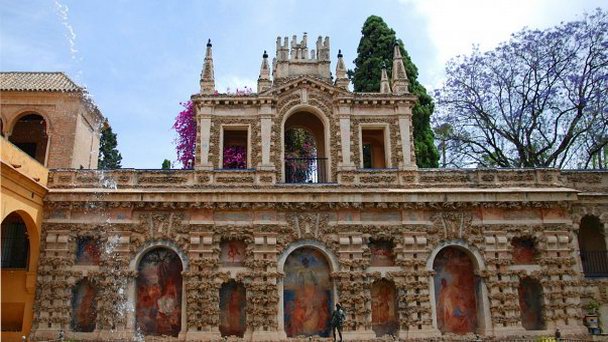 Алькасар в Севильи