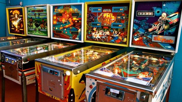 Кафе Пинбол в Торонто