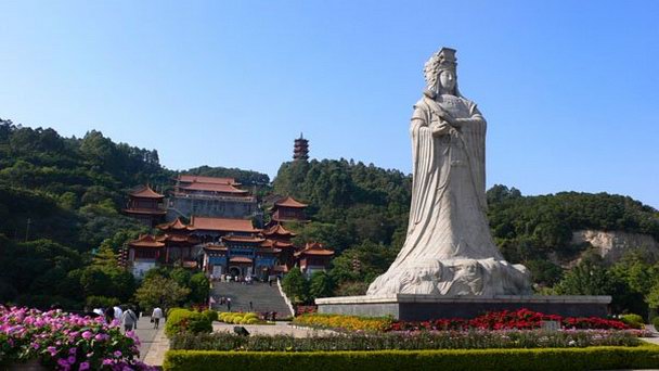 Дворец Наньша Тианху в Гуанчжоу