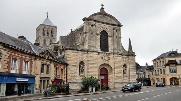 Церковь Святой Троицы в Нормандии в Нормандии Церковь Святой Троицы в Нормандии в Нормандии