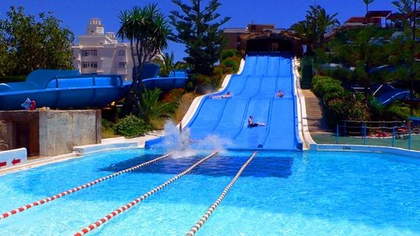 Аквапарк «Акваленд Торремолинос» в Коста дель Соль Аквапарк «Акваленд Торремолинос» в Коста дель Соль