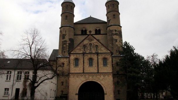 Базилика святого Пантелеимона в Кёльне в Северном Рейн-Вестфалии Базилика святого Пантелеимона в Кёльне в Северном Рейн-Вестфалии