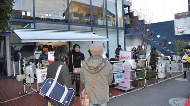 Магазин японских поп-идолов Johnny`s Shop в Токио