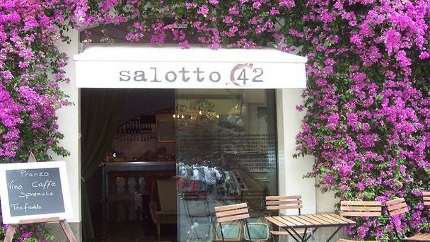 Кафе Salotto 42 в Риме
