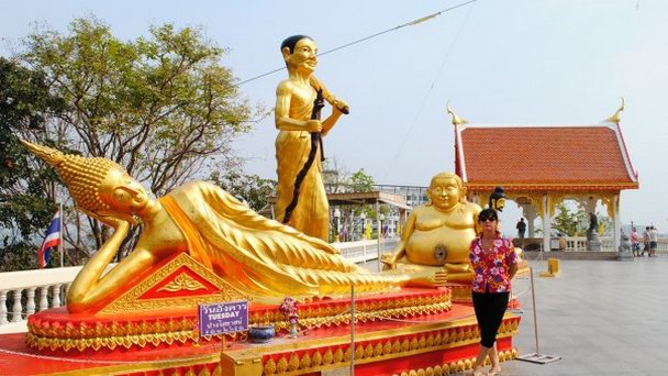 Толстый Будда на горе Золотого Будды в Паттайи