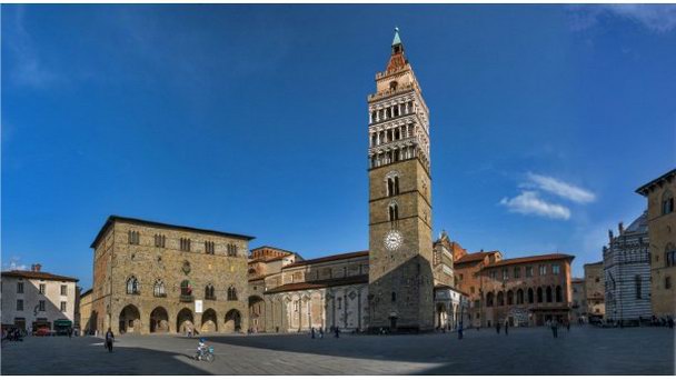 Соборная площадь Пистойи в Тоскане