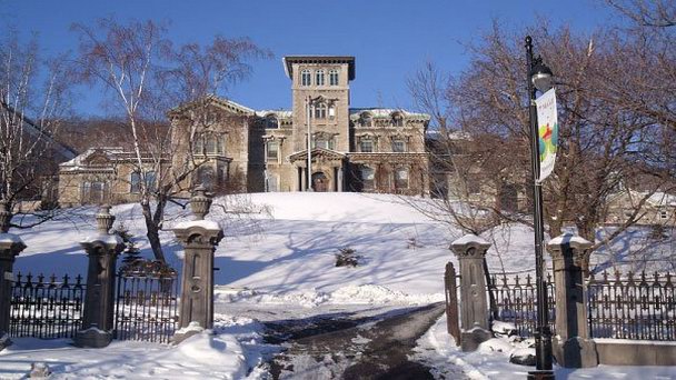 Особняк Рэвенскраг в Монреале