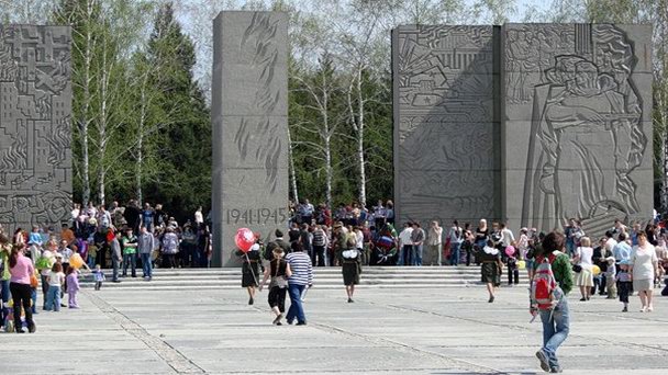 Монумент славы новосибирск фото с описанием