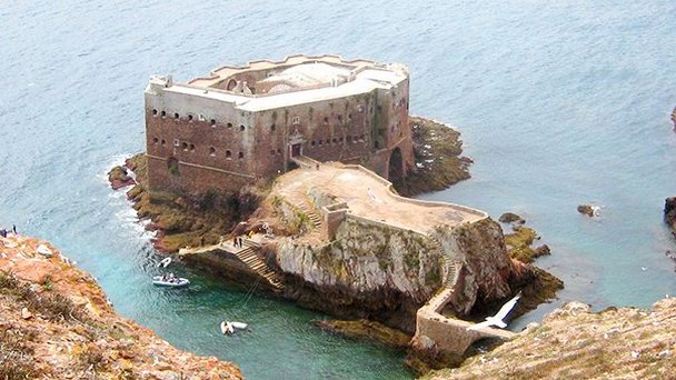 Остров Берленге в Лейрии