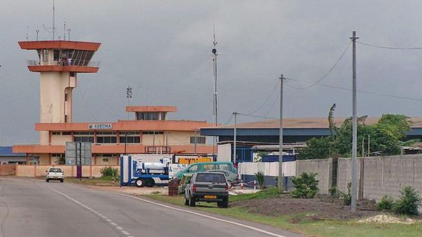 Международный аэропорт Леон Мба в Либревиле