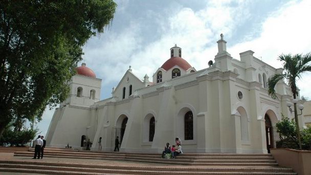 Долина-деревня Ла-вега в Харабакоа Долина-деревня Ла-вега в Харабакоа