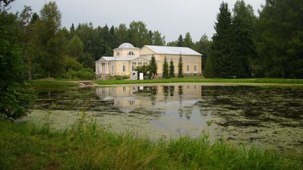 Розовый павильон в петергофе фото