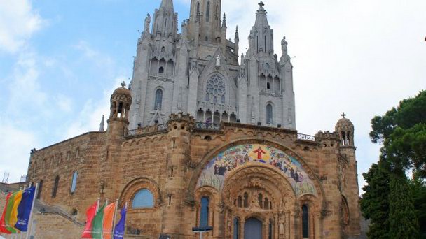 Храм святого сердца Христова в Барселоне