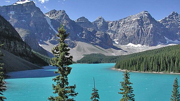 Озеро Малайн в Альберте Озеро Малайн в Альберте