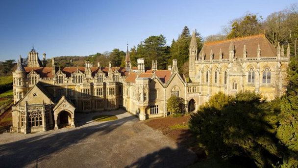 Здание Tyntesfield в Англии Здание Tyntesfield в Англии