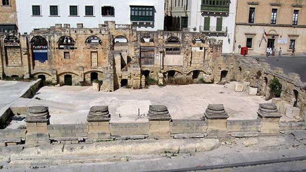 Здание королевской оперы в Валетте Здание королевской оперы в Валетте