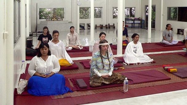 Школа медитации Wat Khao Tham в Ко Пангане