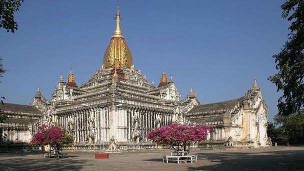 Храм Ананда в Багане Храм Ананда в Багане